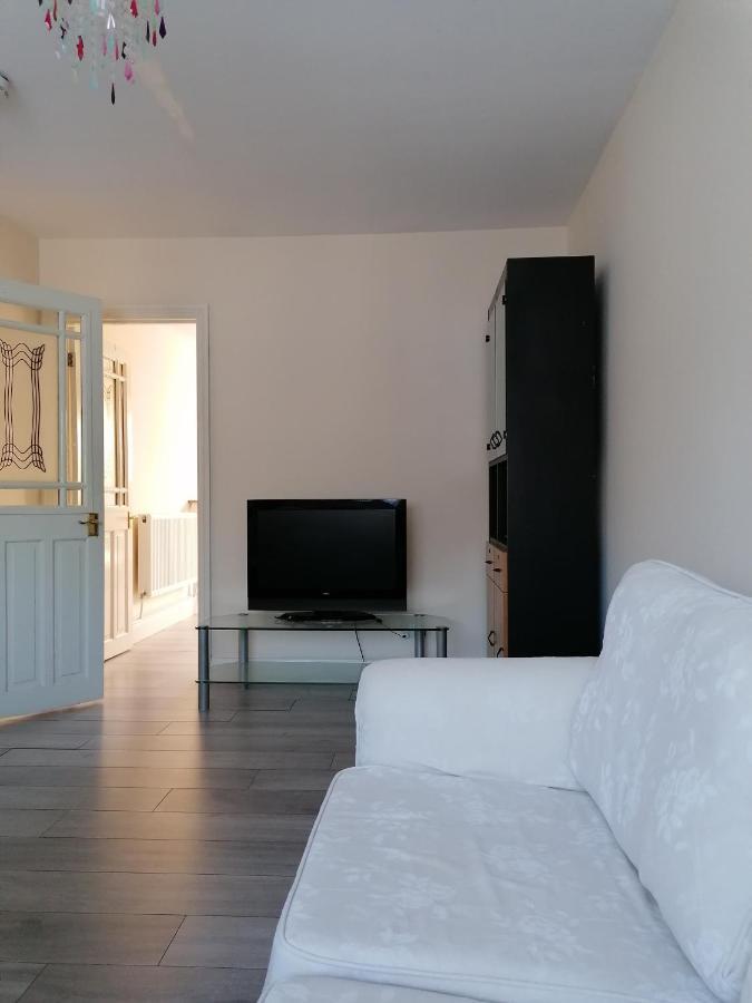 Chantilly Apartment Ickenham Bagian luar foto